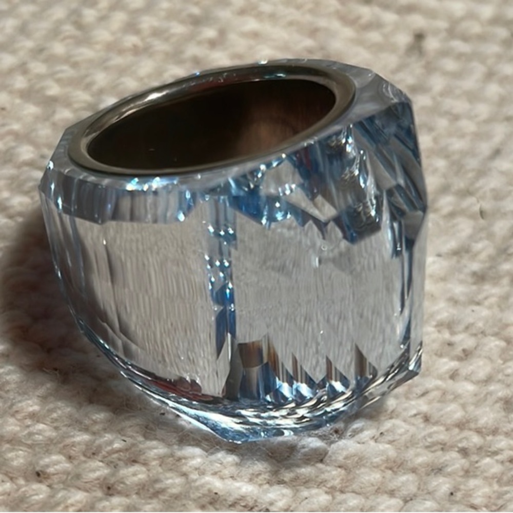 Elegant Daniel Swarovski Paris Blue Glacier Ring size 5